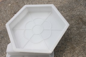 六棱塊護坡塑料模具什么材質的好？