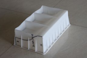 使用混凝土路側石塑料模具澆筑路側石過程中能否確定水泥混凝土配比？
